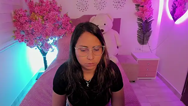 Sharon rhodes  online show from 06/06/26, 01:49