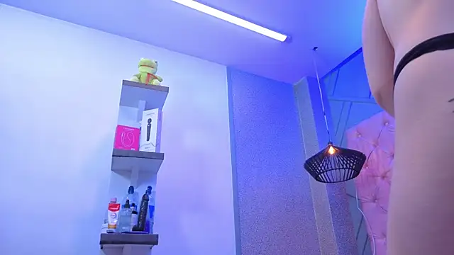 Mia-hot- online show from 05/14/26, 12:45