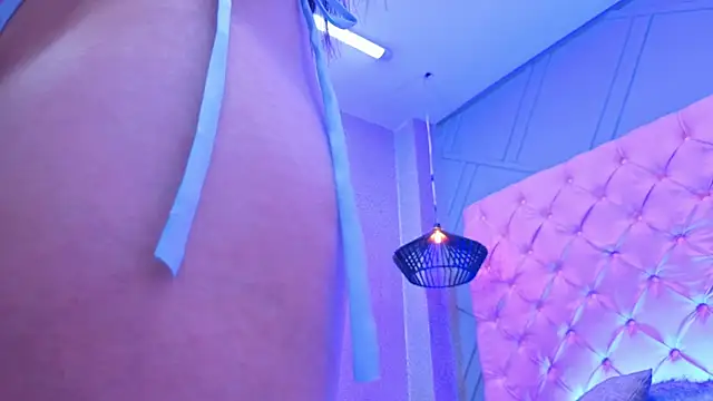 Mia-hot- online show from 05/26/26, 01:07
