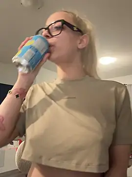 Badlilfantasy online show from 04/27/26, 01:14