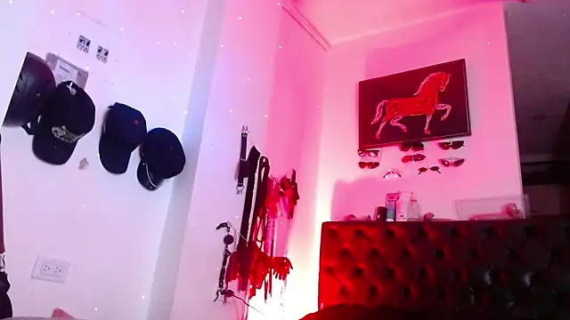 Carolina Bluee online show from 04/27/26, 11:14