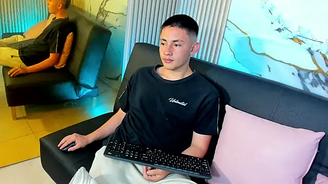 Andres Tay online show from 05/08/26, 07:19