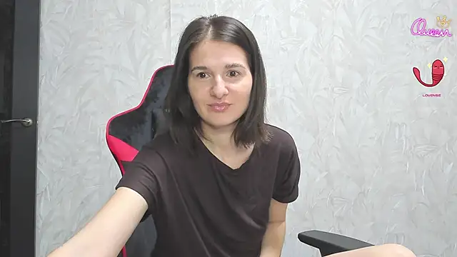 Snapshot of KetrinaEll chatting on 05/15/26, 05:25 KetrinaEll online show from 05/15/26, 05:25