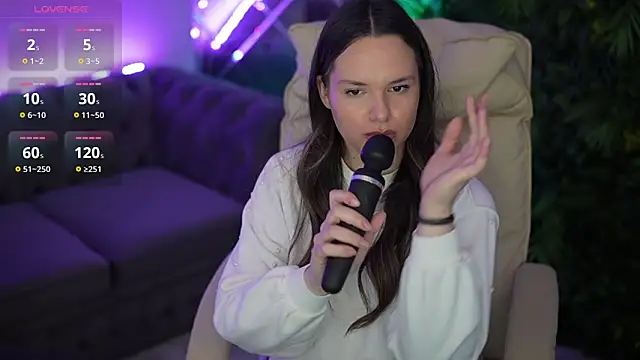 ArinaVoicee online show from 04/29/26, 12:53