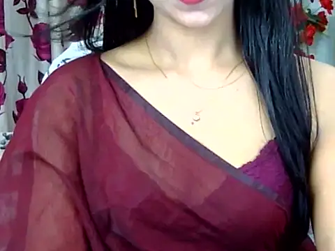 Alina Nur online show from 05/18/26, 03:07