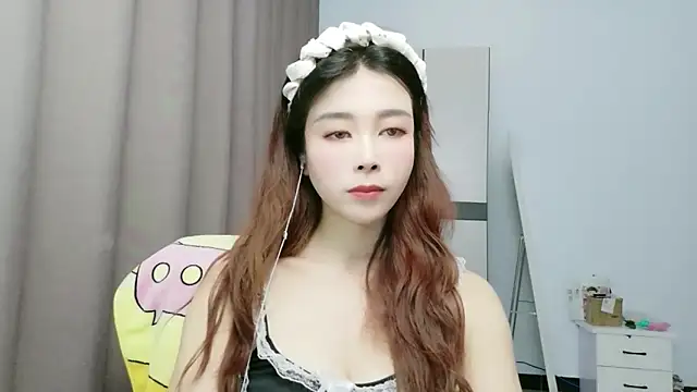 xiaoxiaohong030 online show from 06/10/26, 03:33