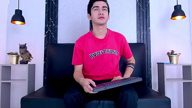 Feiccer Castquer online show from 05/14/26, 11:17