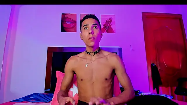 ThiagoSexy005 online show from 06/02/26, 12:34