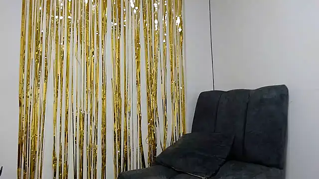 Snapshot of BlondeNatalia chatting on 07/16/26, 03:45 BlondeNatalia online show from 07/16/26, 03:45