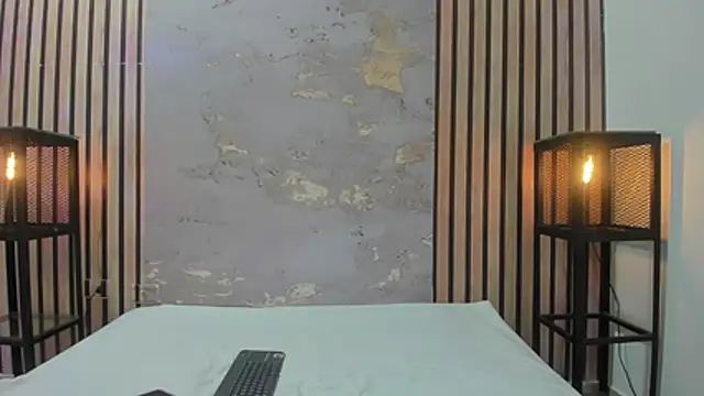 AxelAndCloe online show from 07/17/26, 04:52