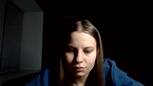 Linsyy ee  online show from 04/29/26, 06:36