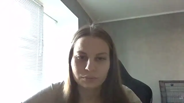  Linsyy ee  online show from 06/01/26, 04:41