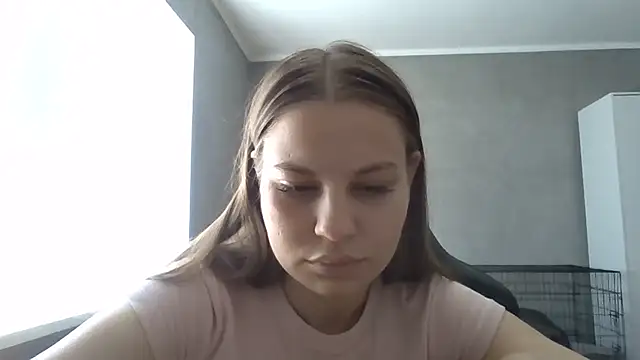  Linsyy ee  online show from 06/07/26, 09:24