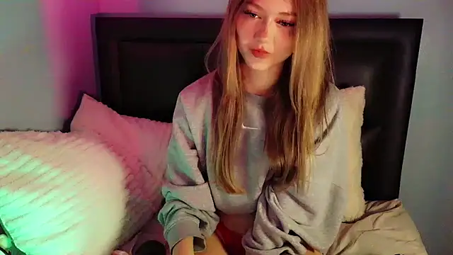 Finally18Cicii online show from 06/01/26, 11:39