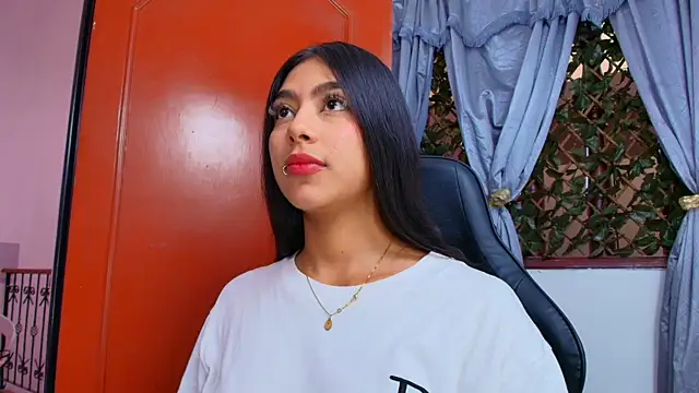 Sofia Browm online show from 05/19/26, 08:59