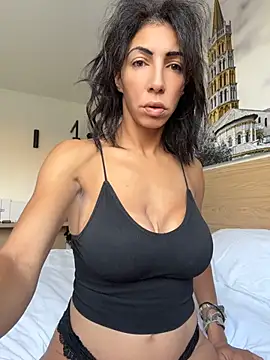 Yasmiinee online show from 07/21/26, 06:16