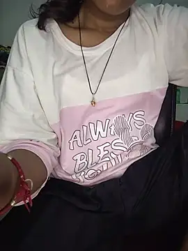 ESHA-LOVE online show from 06/22/26, 06:49