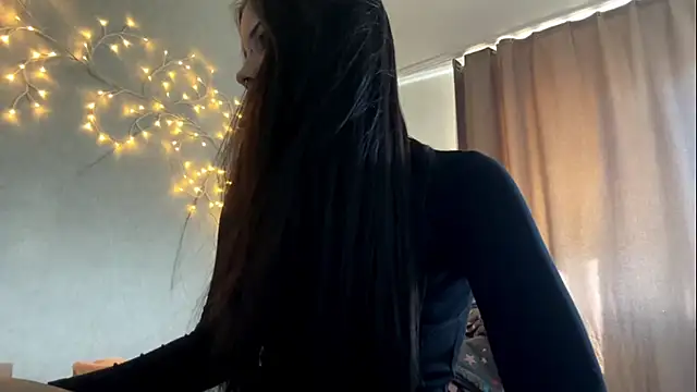 LouisePavlides online show from 05/06/26, 01:27