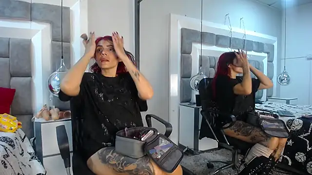 Lucie Red online show from 06/10/26, 07:46
