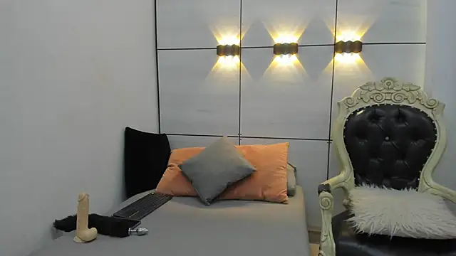 Daphne Leia online show from 05/02/26, 07:30