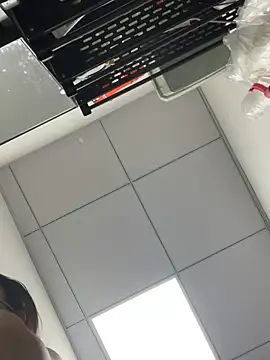 milkwine online show from 05/22/26, 04:23