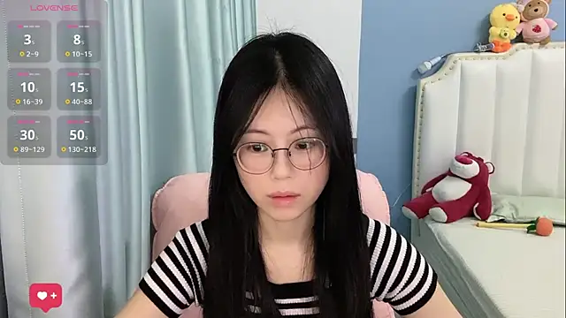 Snapshot of Luna-666 chatting on 06/08/26, 02:50 Luna-666 online show from 06/08/26, 02:50