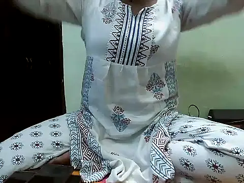 rehana love online show from 05/05/26, 06:32