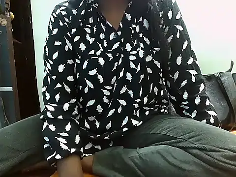 rehana love online show from 05/17/26, 04:54