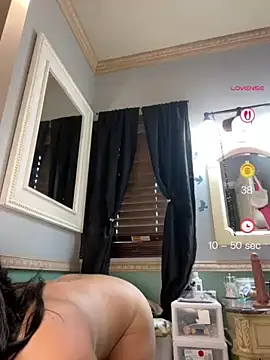Vanessa Valentine online show from 07/28/26, 03:21