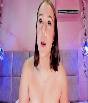 AmelieCooper online show from 06/18/26, 07:51
