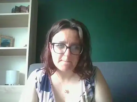 sensual paris online show from 06/01/26, 05:20