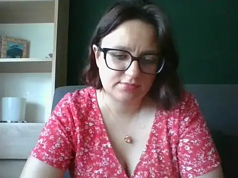 sensual paris online show from 06/25/26, 05:23