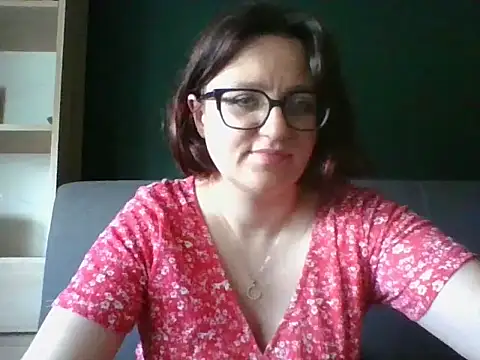 sensual paris online show from 06/29/26, 05:25