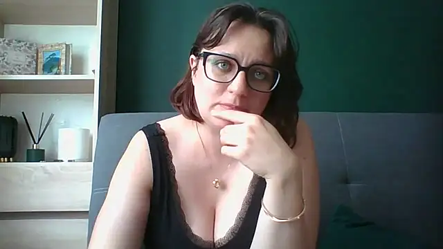 sensual paris online show from 07/20/26, 10:39