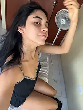mia moonna online show from 06/13/26, 12:25