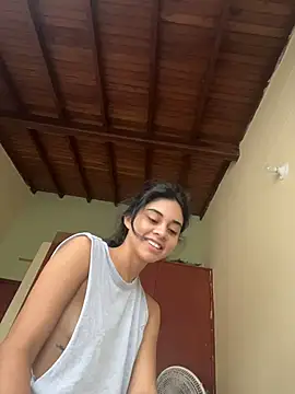 mia moonna online show from 06/25/26, 12:20