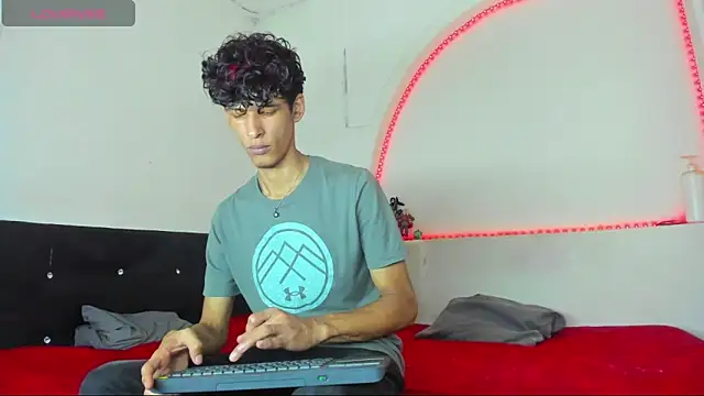 liammendoza98 online show from 05/09/26, 11:59