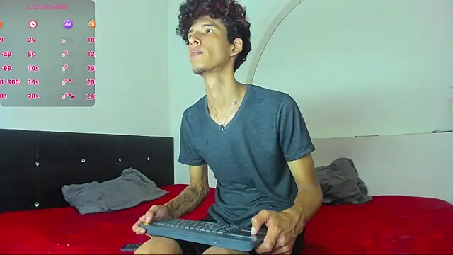 liammendoza98 online show from 05/14/26, 12:01