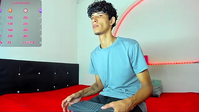 liammendoza98 online show from 05/21/26, 12:01