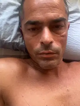 Snapshot of Riccardo86xx chatting on 06/25/26, 12:20 Riccardo86xx online show from 06/25/26, 12:20