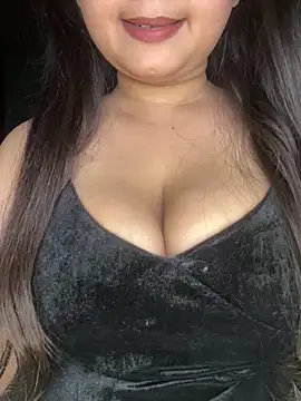 Naughty pooja44 online show from 05/07/26, 10:09