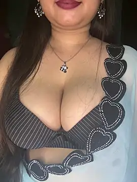 Naughty pooja44 online show from 08/05/26, 08:39