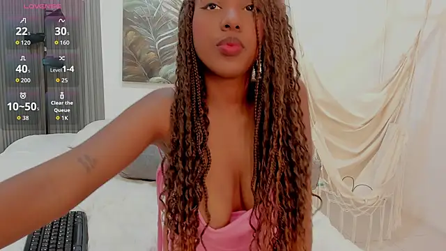 Kiara Curls online show from 07/28/26, 12:48