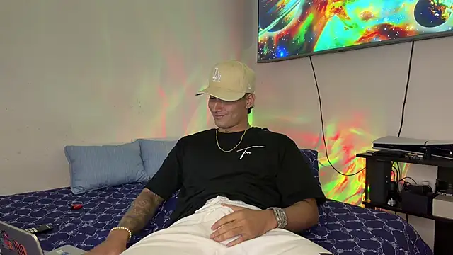 SexxxySquirterStev777 online show from 06/27/26, 02:12