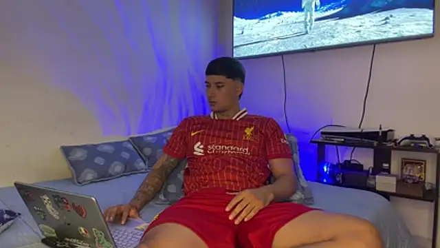 SexxxySquirterStev777 online show from 07/18/26, 02:10