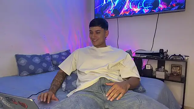 SexxxySquirterStev777 online show from 07/23/26, 11:08