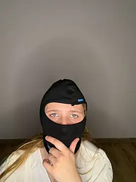 SweetyLucy555 online show from 06/12/26, 11:35