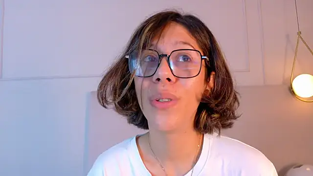 ZoeyPetit online show from 07/08/26, 01:04