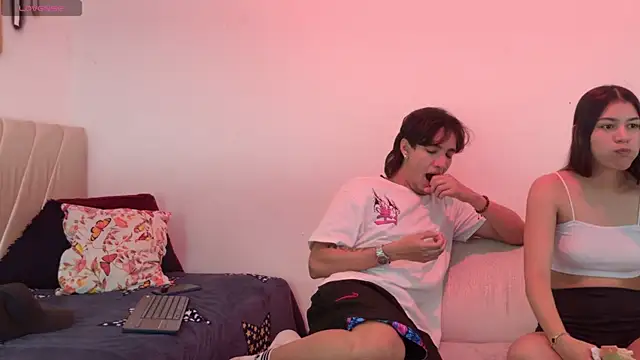 sweetauracouple online show from 05/24/26, 12:21