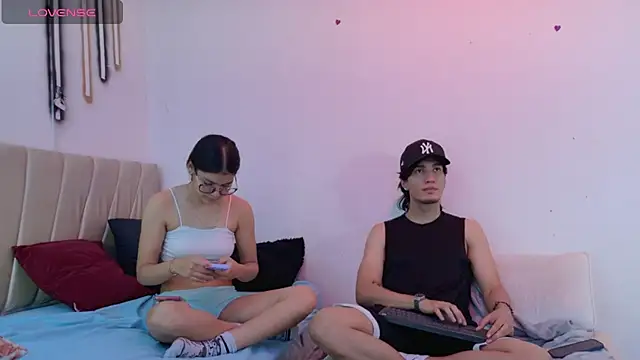 sweetauracouple online show from 06/21/26, 12:19